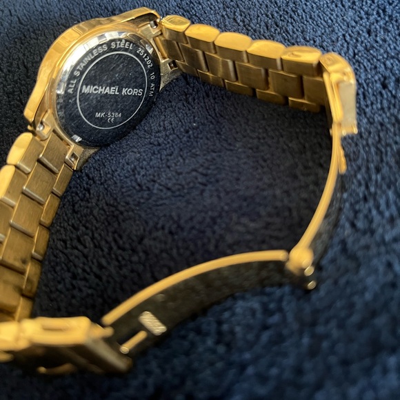 Michael Kors Gold Chronograph Watch with Stainless Steel Bracelet - Picture 5 of 9